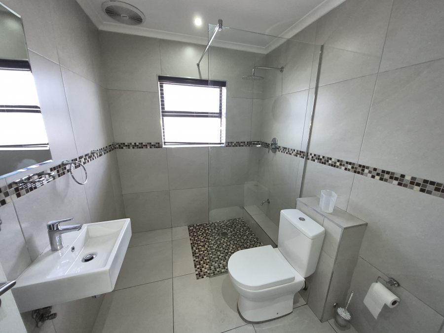 To Let 3 Bedroom Property for Rent in Rylands Western Cape